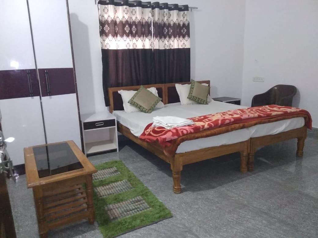 Hostel Buddha Khajuraho Exterior photo